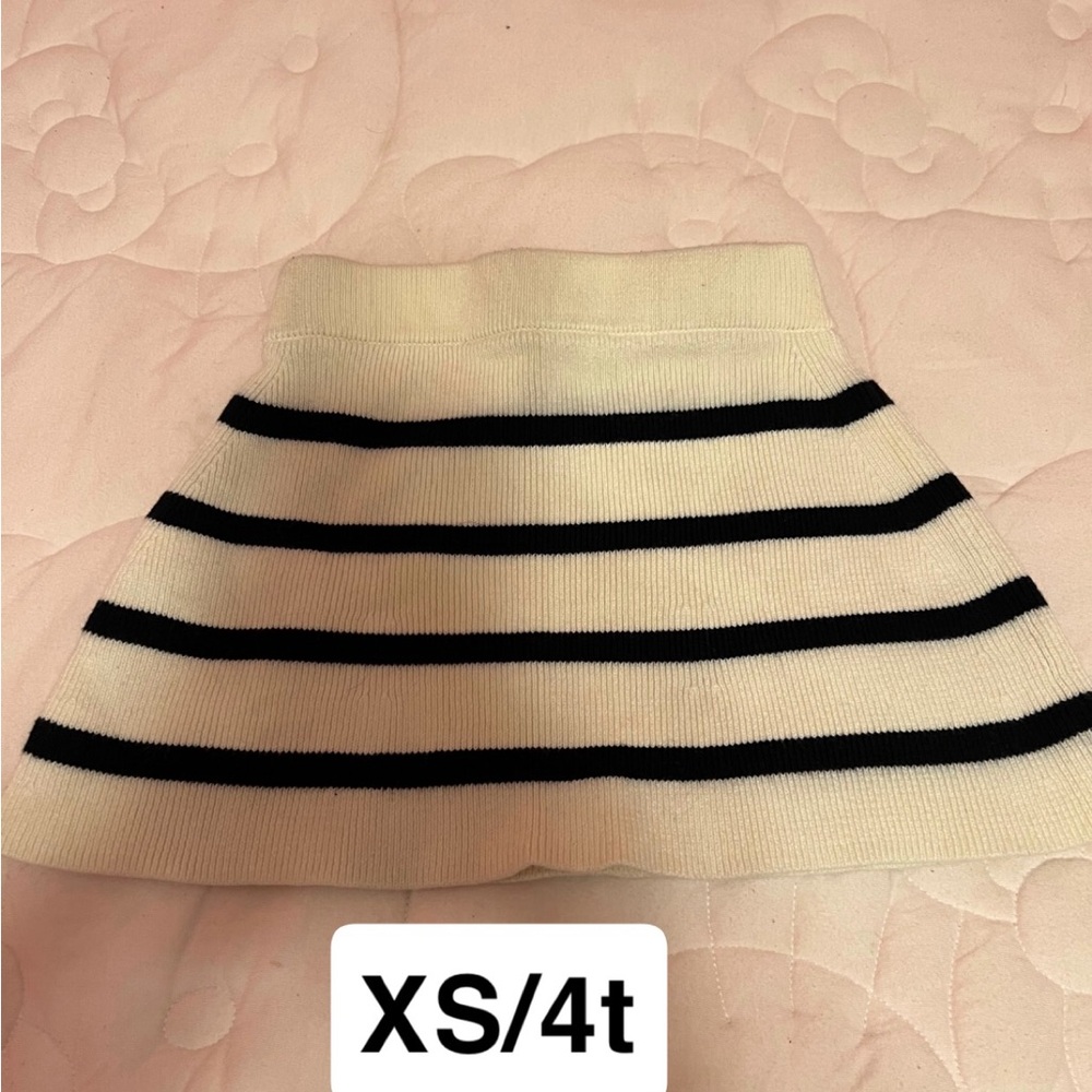 GAP Kids Black and Cream Striped Skirt